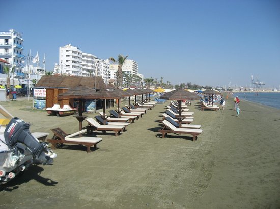 finikoudes_beach