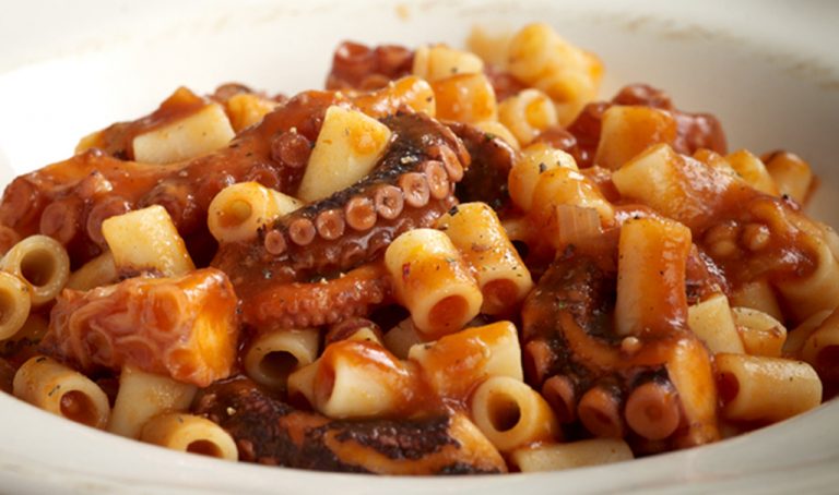 Octopus with pasta that tastes amazing!